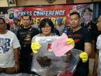 barang-bukti-kasus-pembunuhan-wanita-penghuni-green-pramuka-city.jpg