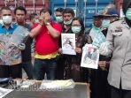 barang-bukti-limbah-b3-di-depo-peti-kemas_20170714_194525.jpg