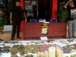 barang-bukti-santoso_20160724_032519.jpg