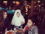 barbie-kumalasari-dapat-tantangan-makan-mie-pedas-bersama-kiesha-alvaro.jpg