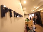 bareskrim-polri-geledah-kantor-pt-polytama-propindo_20150619_122942.jpg
