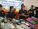 bareskrim-polri-merilis-pengungkapan-peredaran-cairan-rokok-elektrik_20171101_183250.jpg