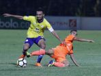 barito-putera-kalahkan-persija-jakarta-2-1_20180531_163023.jpg