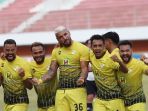 barito-putera-kalahkan-persita-3-0_20221224_183724.jpg