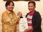 barito-putera-secara-resmi-memperkenalkan-djadjang-nurdjaman.jpg