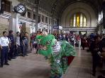 barongsai-di-stasiun-kota_20160207_114113.jpg