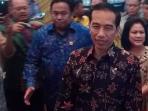 batik-jokowi_20150408_114814.jpg