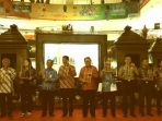 batik-membangun-negeri-di-trade-mall-thamrin-city_20171006_011735.jpg