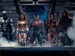 batman-wonder-woman-cyborg-flash-dan-aquaman.jpg