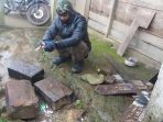batu-purba-di-lahan-petani_20170504_153041.jpg