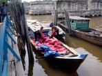 bawang-merah-diamankan_20160827_113448.jpg