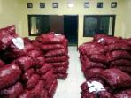 bawang-merah-ilegal_1_20161006_071040.jpg