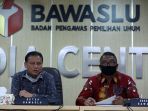 bawaslu-berikan-hasil-pengawasan-verfak-pilkada-serentak-2020_20200714_191802.jpg