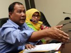 bawaslu-sampaikan-temuannya-terkait-pencalonan-kepala-daerah_20150803_184411.jpg