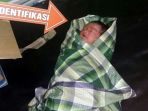 bayi-di-teras-rumah-umar_20170524_082557.jpg