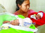 bayi-kembar-dari-pasangan-ni-nengah-wardani-dan-wayan-subur_20170930_092824.jpg