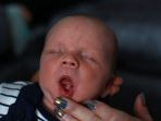 bayi-tumbuh-gigi_20180207_180808.jpg