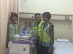 bayi-yang-dilahirkan-di-dalam_20160910_155722.jpg