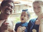 bayu-dan-jennifer-memiliki-satu-anak-perempuan-bernama-olivia_20180627_205502.jpg