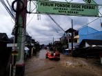 baznas-bantu-korban-banjir-cipinang-dan-pondok-gede_20210219_195403.jpg