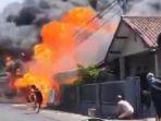 Kebakaran Pom Mini di Sumedang, Polisi Curiga Adanya Mobil yang Dimodifikasi untuk Mengangkut BBM