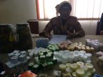 bbpom-bali-sita-kosmetik-palsu_20161230_131407.jpg