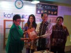 bca-dukung-batik-pekalongan_20170524_134738.jpg