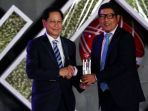 bca-peroleh-penghargaan-lifetime-achievement_20190815_220729.jpg
