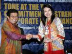 bca-raih-best-financial-sector-corporate-governance-award-2014_20141210_135603.jpg