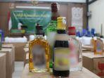 bea-cukai-bandar-lampung-gagalkan-tindak-peredaran-19-ribu-botol-miras-ilegal.jpg