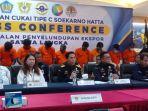 bea-cukai-bandara-soekarno-hatta-ciduk-10-wn-india.jpg