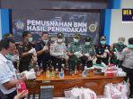 beacukai-entikong2.jpg