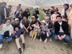 Mahasiswa Indonesia di Jepang Galang Beasiswa Lewat Penanaman Jagung Bersama Petani