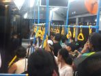 beberapa-shuttle-bus-terlihat-penuh-oleh-penonton_20181011_201320.jpg