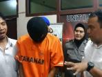 begal-sejoli-sedang-pacaran-di-tempat-sepi_20160712_181155.jpg