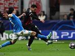 bek-ac-milan-aljazair-ismael-bennacer-menembak-untuk-membuka-skor.jpg
