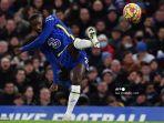 bek-chelsea-asal-jerman-antonio-rudiger-melakukan-tembakan.jpg