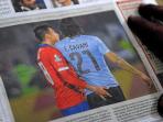 bek-cile-gonzalo-jara-melakukan-provokasi-dengan-mencolek-pantat-cavani_20150627_022218.jpg