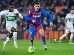 bek-elche-kolombia-helibelton-palacios-kiri-menantang-gelandang-barcelona.jpg
