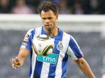bek-fc-porto-rolando_20141224_141829.jpg