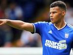 bek-ipswich-town-tyrone-mings_20141120_181636.jpg