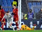 bek-juventus-italia-mattia-de-sciglio-kiri-merayakan-setelah-mencetak-gol-keempat-timnya.jpg