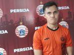 bek-kiri-persija-jakarta-rezaldi-hehanussa-saat-ditemui-di-mes-persija.jpg