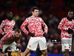 bek-manchester-united-inggris-harry-maguire-tengah-melakukan-pemanasan.jpg