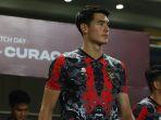 bek-naturalisasi-elkan-baggott-tak-sabar-bentengi-messi.jpg