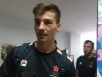 bek-naturalisasi-yang-memperkuat-timnas-hong-kong-vaz-nunez_20180822_224223.jpg