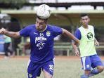 bek-persib-bandung-yang-direkrut-dari-madura-united-fabiano-beltrame.jpg