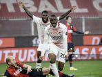 bek-prancis-ac-milan-pierre-kalulu-melakukan-selebrasi-setelah-mencetak-gol.jpg