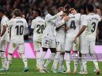 bek-real-madrid-brasil-eder-militao-kanan-merayakan.jpg