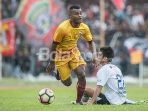 bek-sayap-sriwijaya-fc-marckho-sandy-merauje_20180719_145415.jpg